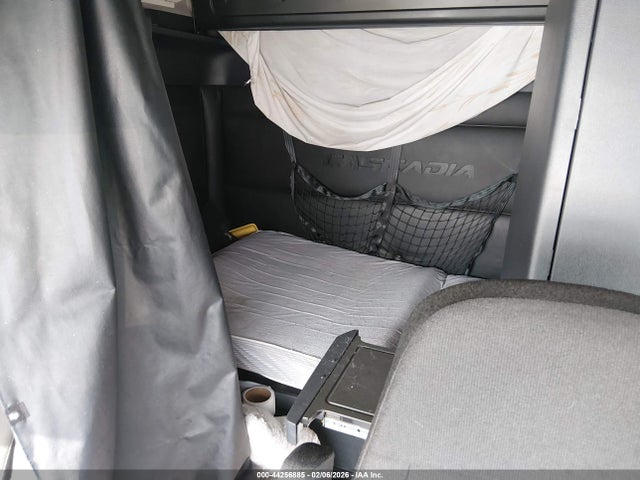 Freightliner New Cascadia 126