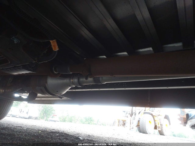 Ford Econoline E450 Super Duty Commercial Stripped Chassis