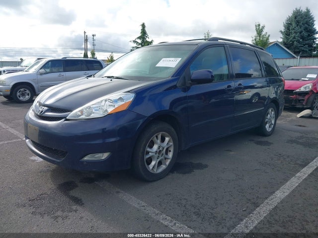 Toyota Sienna Xle