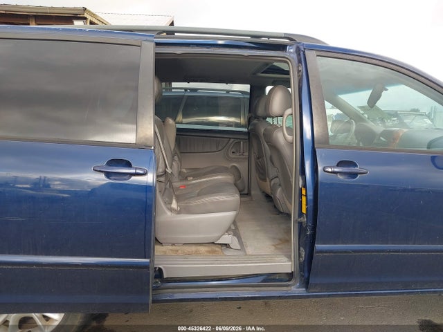 Toyota Sienna Xle
