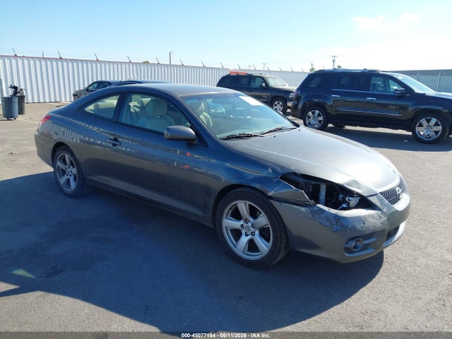 Salvage Toyota Camry Image