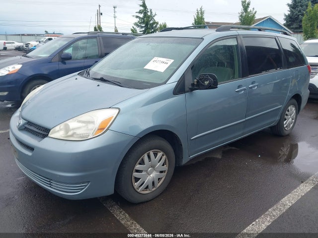 Toyota Sienna Le
