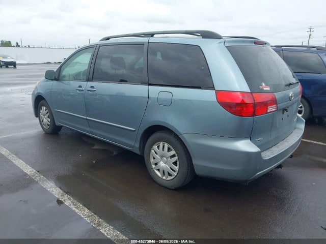 Toyota Sienna Le