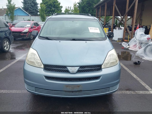 Toyota Sienna Le
