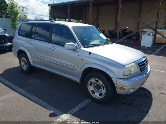 Salvage Suzuki Xl-7 Image