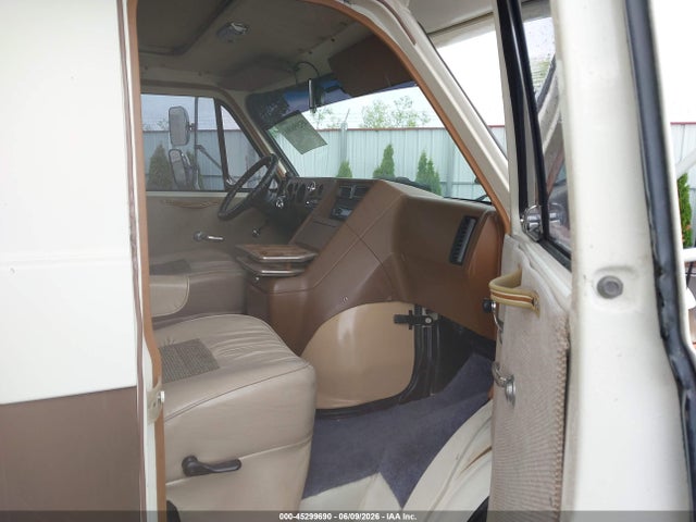Chevrolet G30