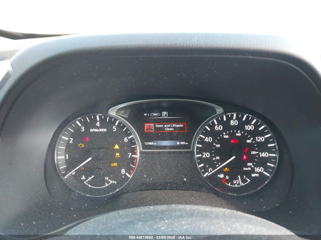 Nissan Pathfinder S