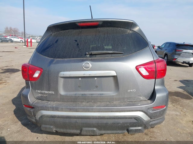Nissan Pathfinder S