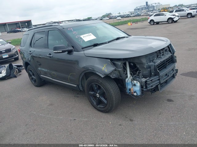 Salvage Ford Explorer Image