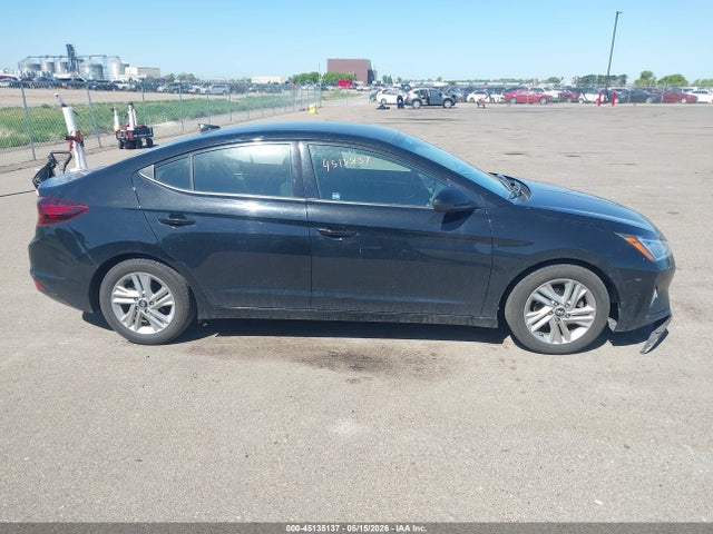 Hyundai ELANTRA Sel