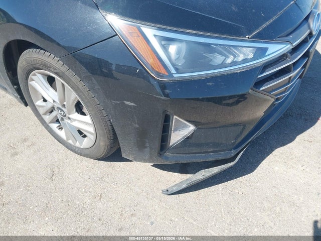 Hyundai ELANTRA Sel