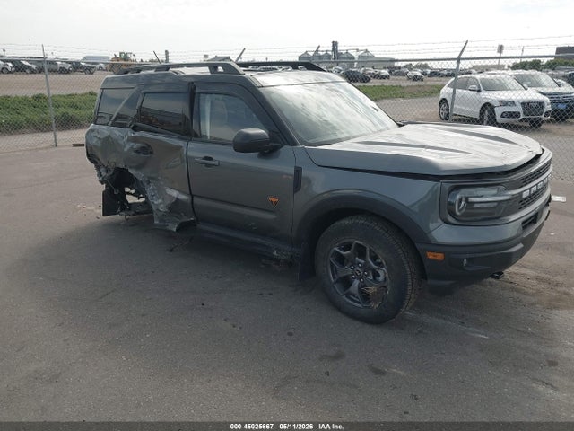 Salvage Ford Bronco Image