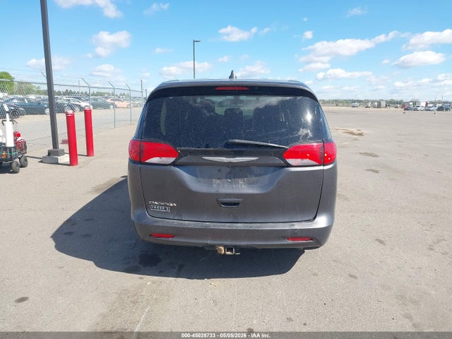 Chrysler Pacifica Touring
