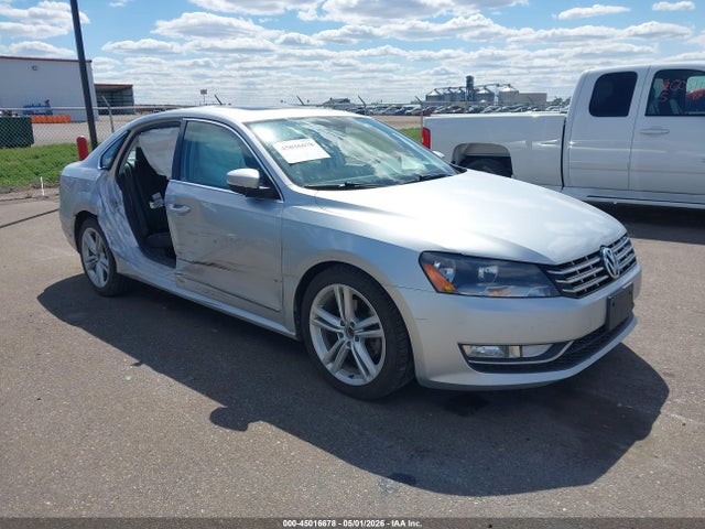 Salvage Volkswagen Passat Image