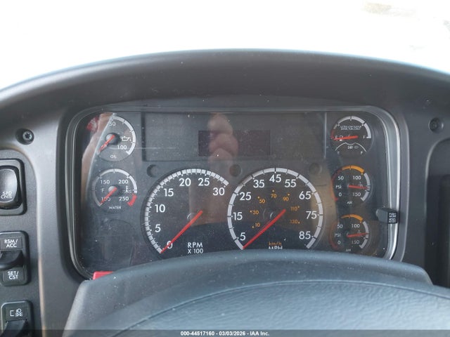 Freightliner M2 106