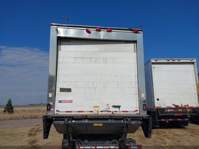 Freightliner M2 106