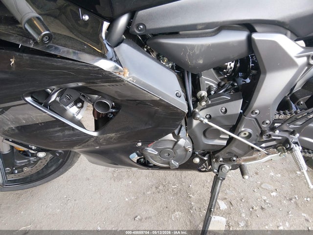Yamaha Yzfr7