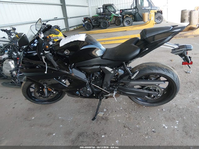 Yamaha Yzfr7