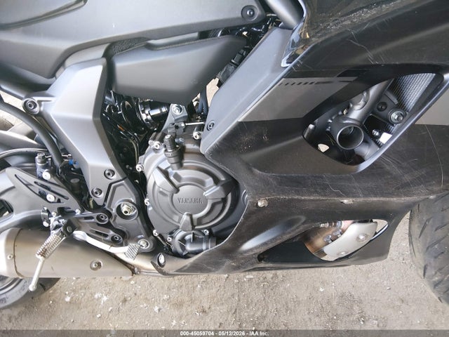 Yamaha Yzfr7