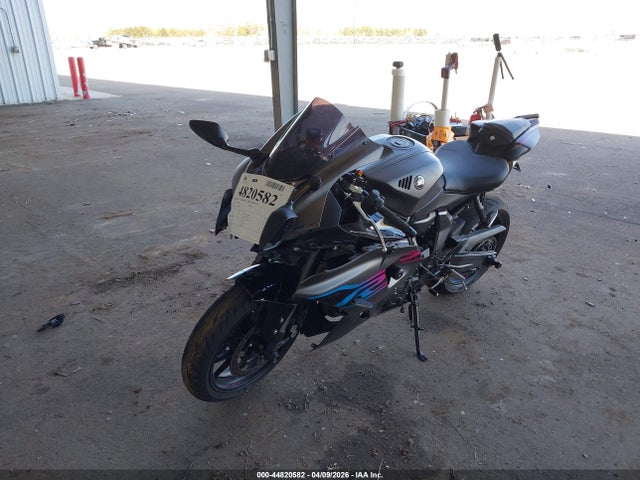 Yamaha Yzfr7