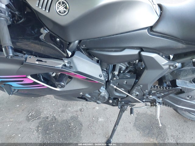 Yamaha Yzfr7