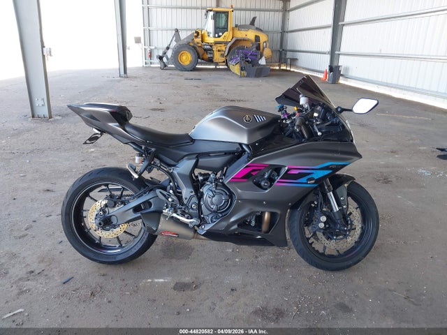 Yamaha Yzfr7