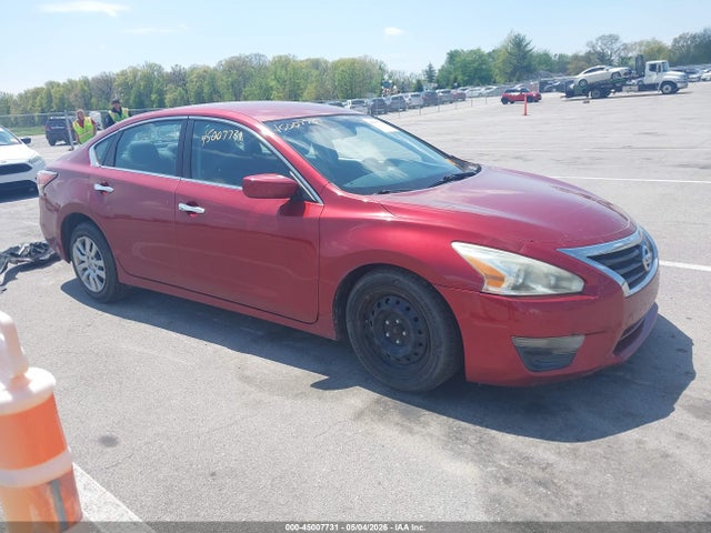 Salvage Nissan Altima Image