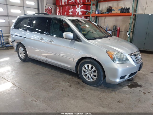 Salvage Honda Odyssey Image