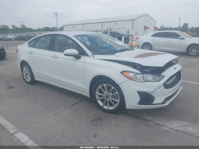 Salvage Ford Fusion Image
