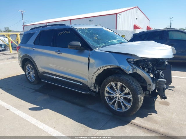 Salvage Ford Explorer Image