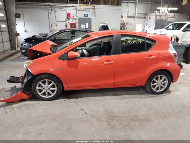 Toyota Prius c Three