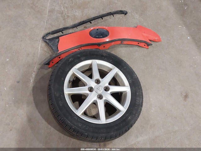 Toyota Prius c Three