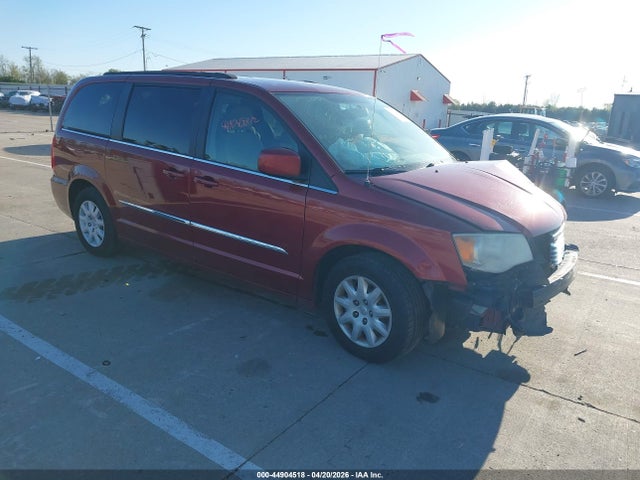 Salvage Chrysler Town & Country Image