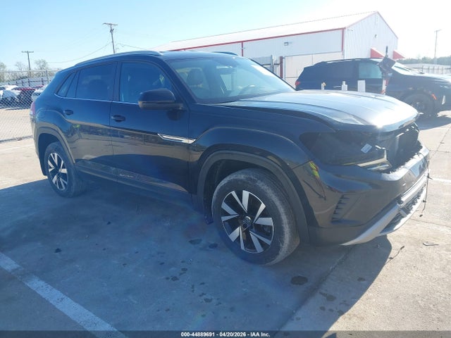 Salvage Volkswagen Atlas Image