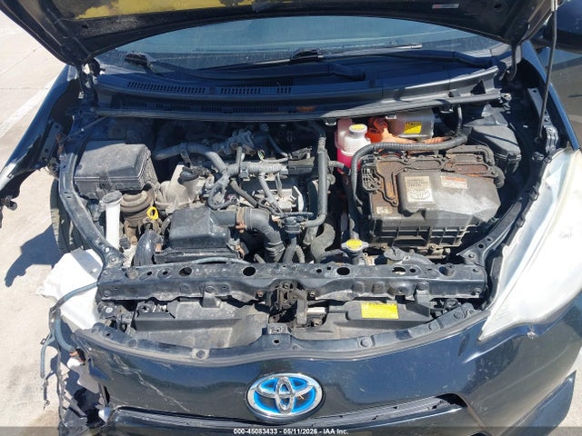 Toyota Prius c Four