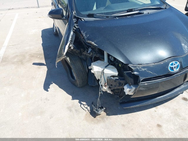 Toyota Prius c Four