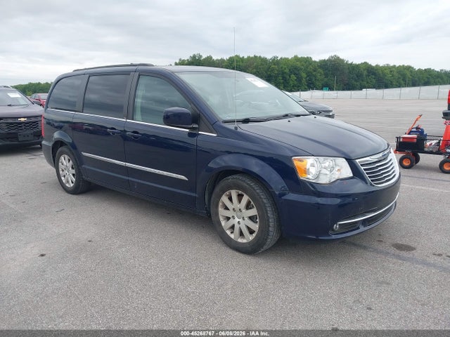 Salvage Chrysler Town & Country Image