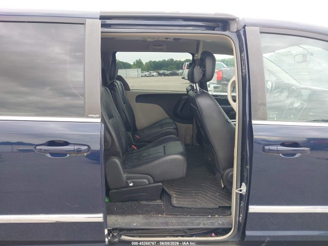 Chrysler Town & Country Touring
