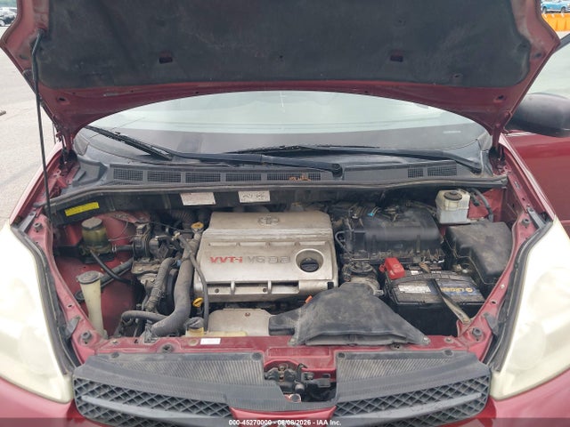 Toyota Sienna Le