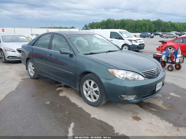 Salvage Toyota Camry Image