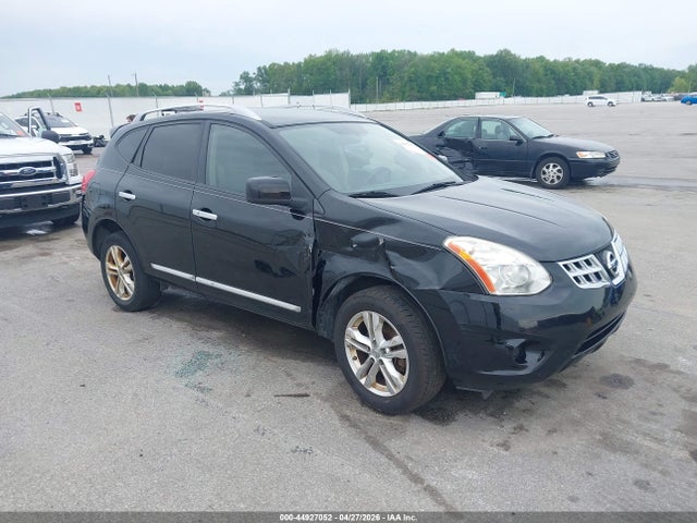 Salvage Nissan Rogue Image