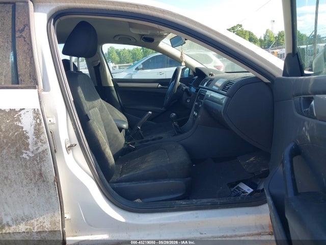 Volkswagen Passat 2.5l S