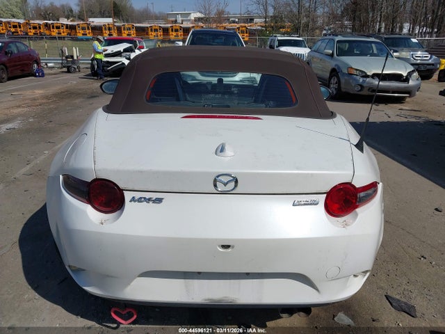 Mazda MX-5 Miata Grand Touring