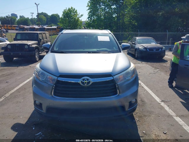 Toyota Highlander Xle V6