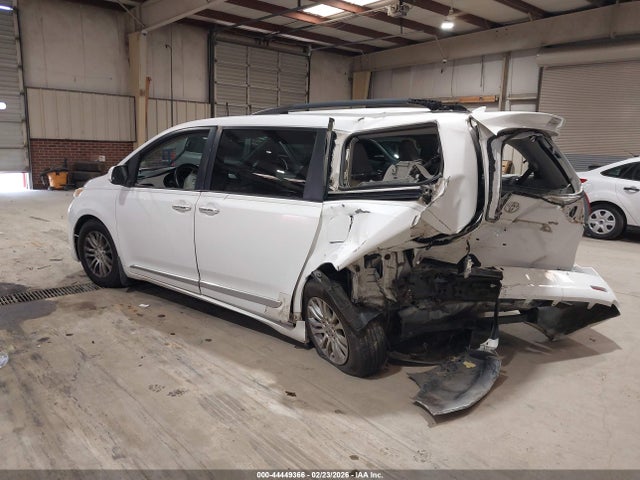 Toyota Sienna Xle V6