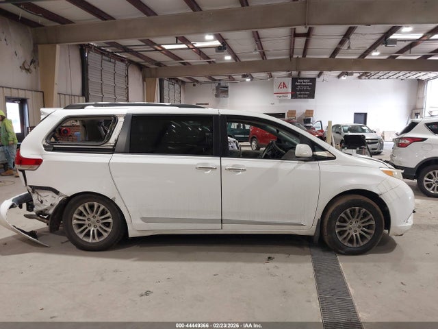Toyota Sienna Xle V6
