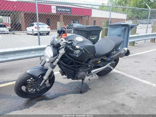 Ducati Monster 696