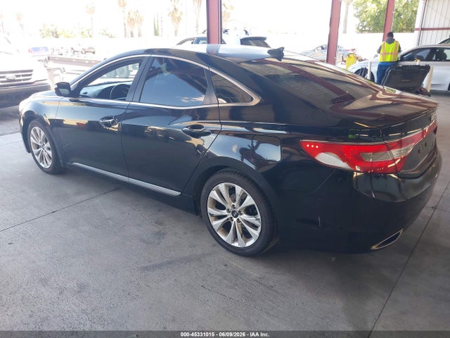 Salvage Hyundai Azera Image