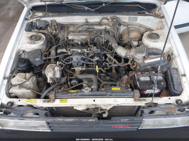 Toyota Camry Dlx