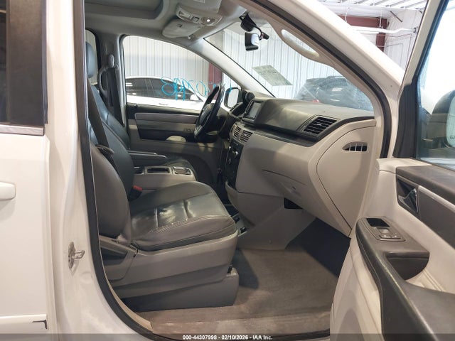 Volkswagen Routan Sel